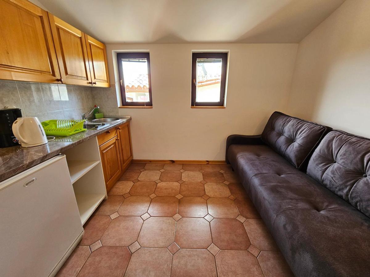 Apartments & Rooms Gaspar ロヴィニ エクステリア 写真